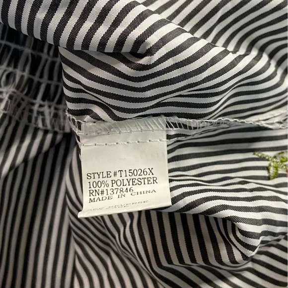 Roommates Striped Floral Lace Up Top Blouse - Woman’s Size 2X - Picture 8 of 8